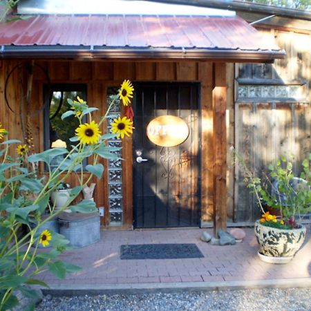 Silver River Adobe Inn Bed And Breakfast Farmington Extérieur photo