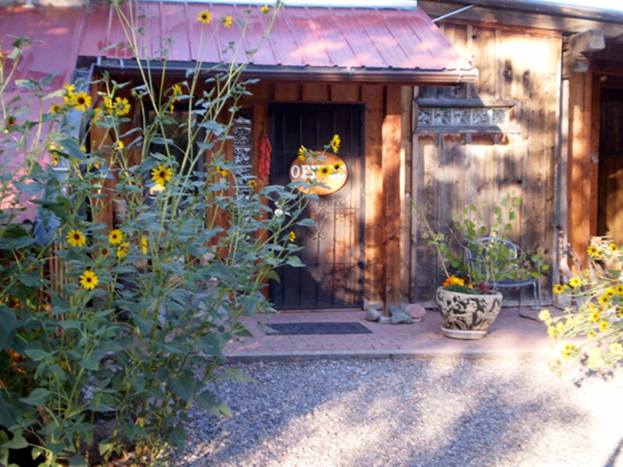 Silver River Adobe Inn Bed And Breakfast Farmington Extérieur photo